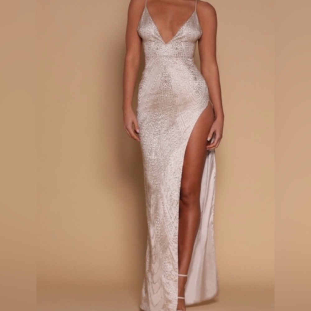 Meshki Gold champagne glitter maxi dress NWT!